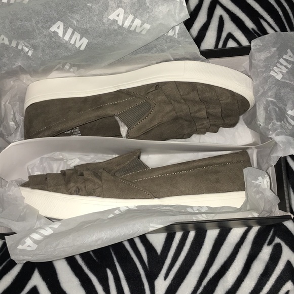 Women Shoes - Picture 5 of 5